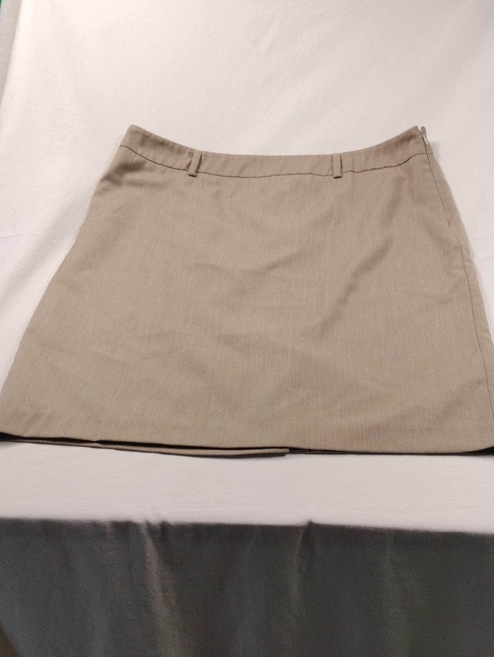 212 Collection Beige Mini Skirt Size 16